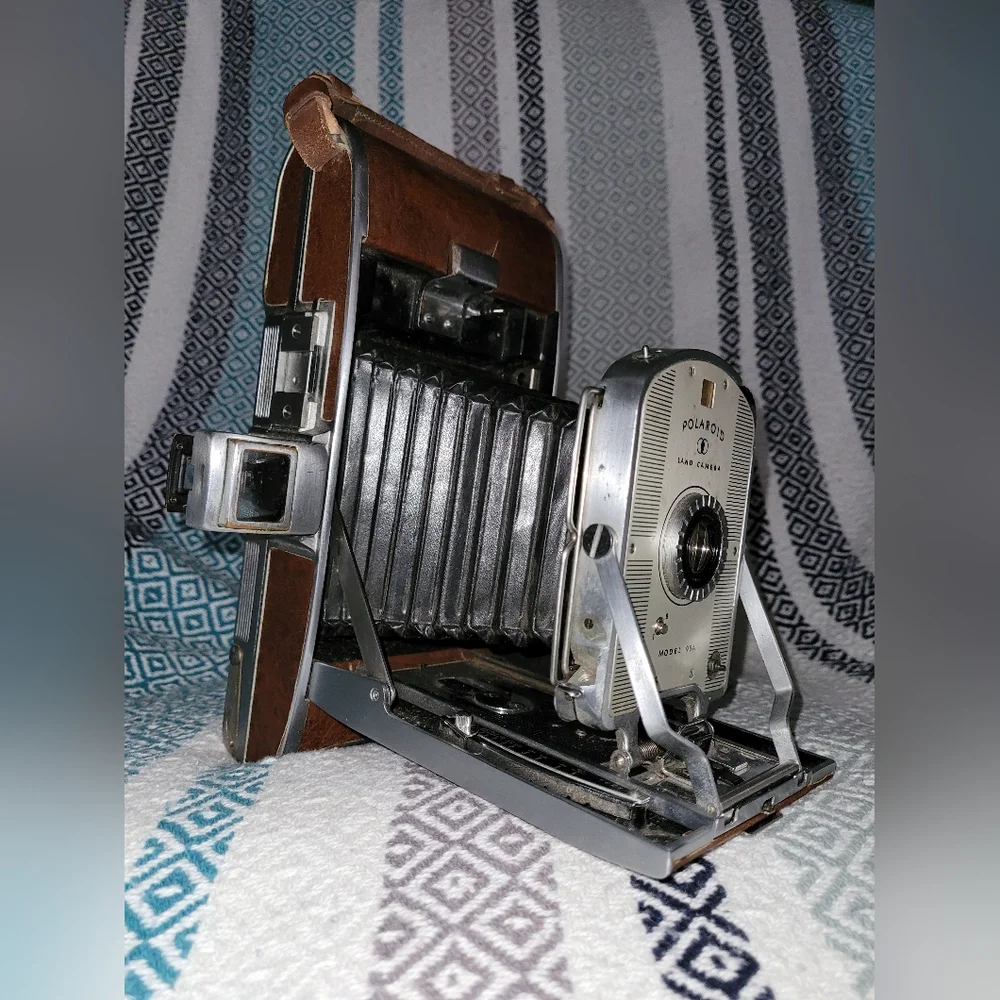 3 Vintage cameras